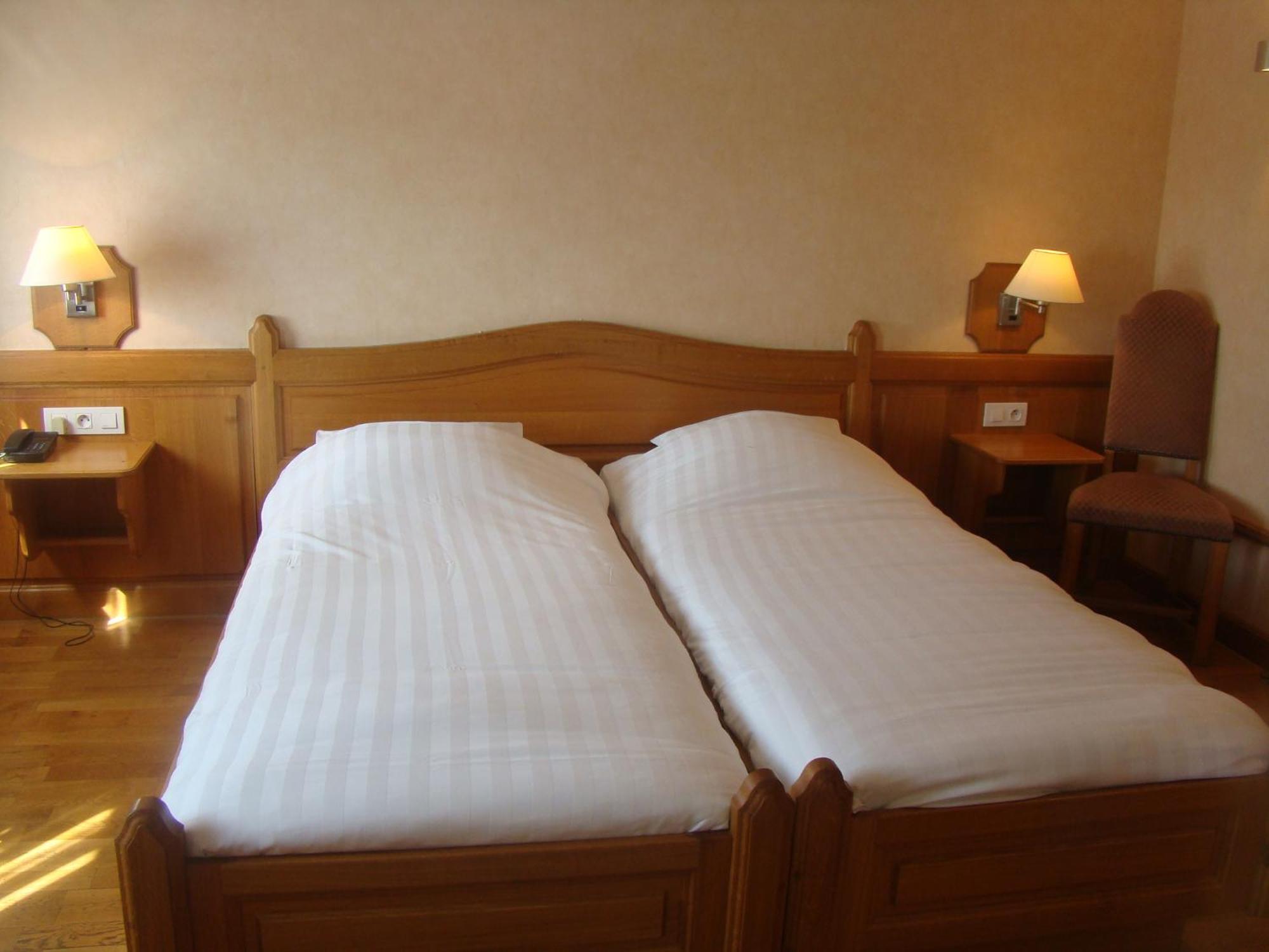 Hotel Restaurant N 4 Martelange Kültér fotó