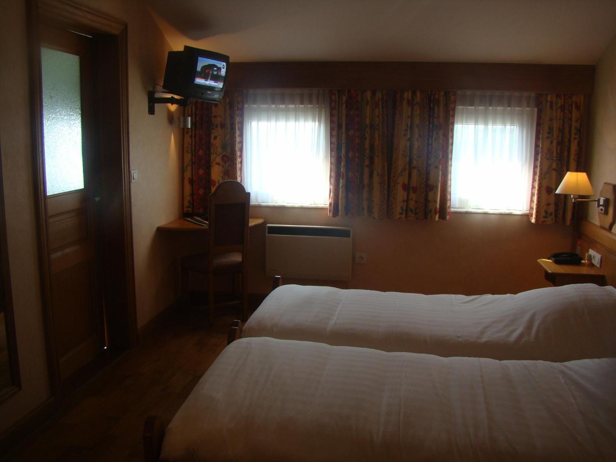 Hotel Restaurant N 4 Martelange Kültér fotó