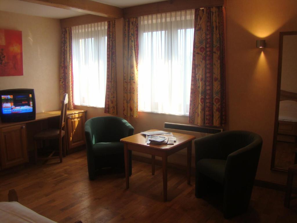Hotel Restaurant N 4 Martelange Kültér fotó